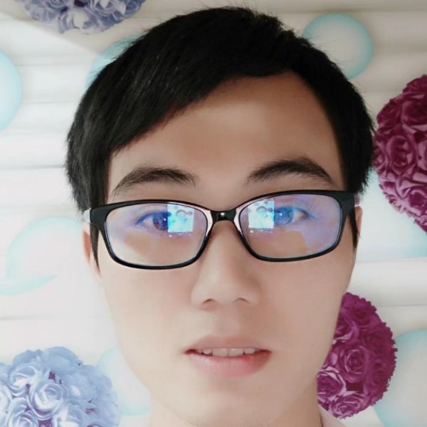清曲的顺心的照片