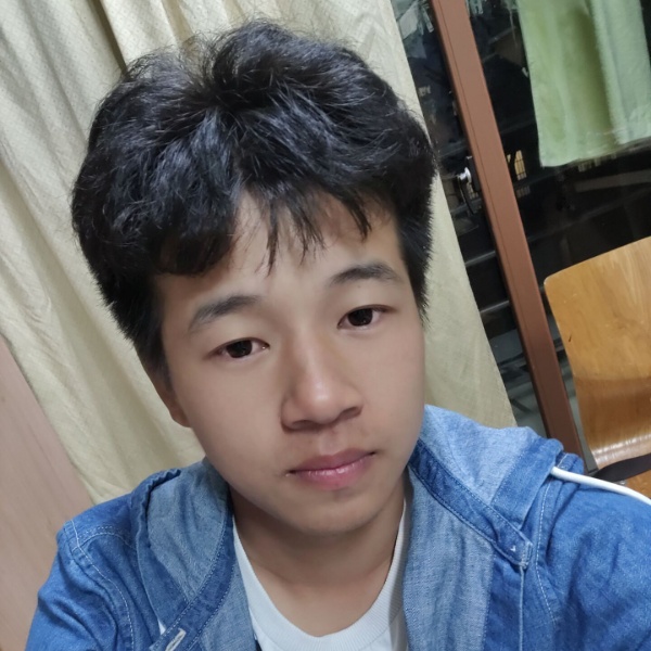 悦耳踢小兔子的照片