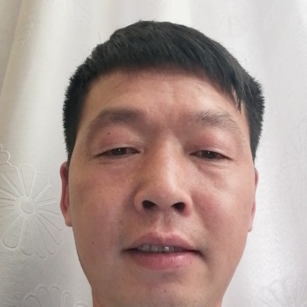 柏自意的照片
