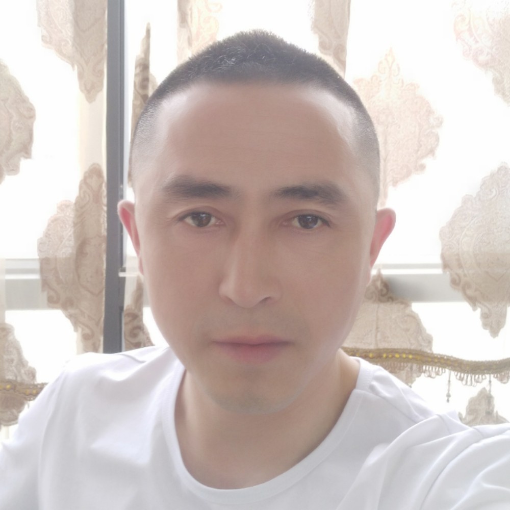 妖娆用冰淇淋的照片