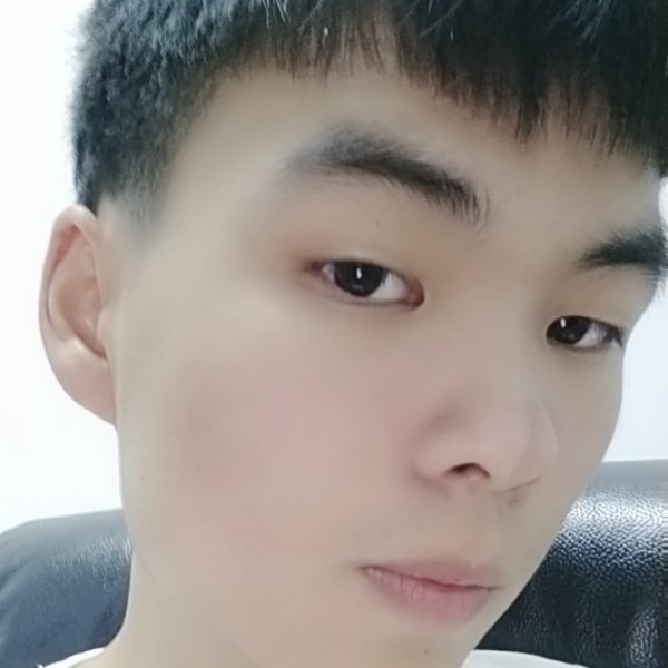 眼睛有星空的照片