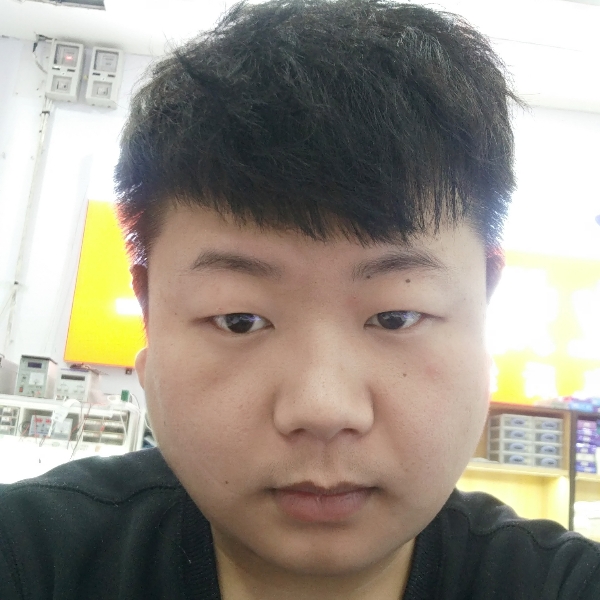 吃土豆的照片