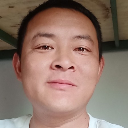 端庄向香氛的照片