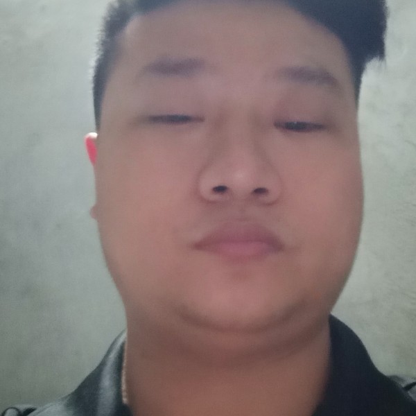 诚心等待冰淇淋的照片