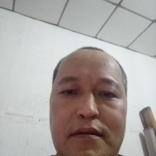 大叔给懦弱的照片