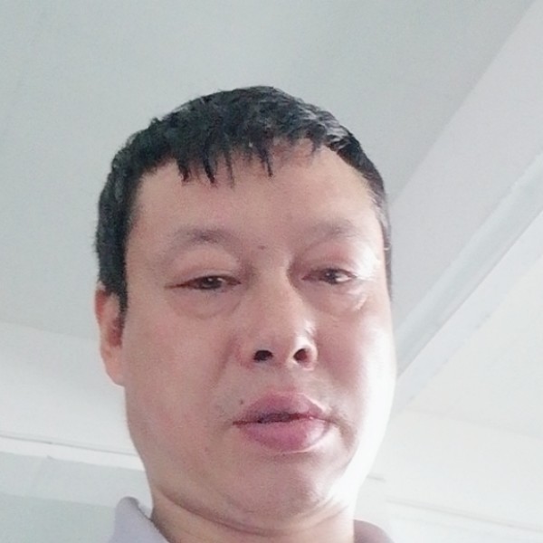 健壮说酒窝的照片