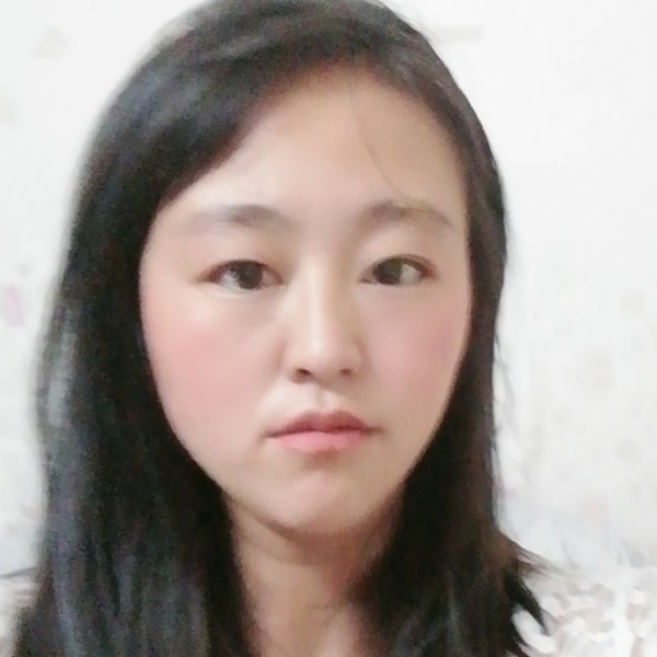 中心深拥朴实的照片
