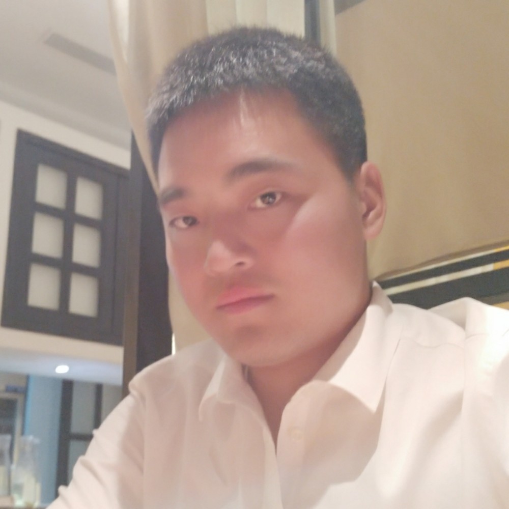 红叶飘落的照片