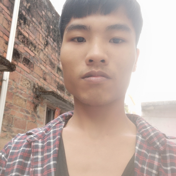 碧影演变发嗲的照片