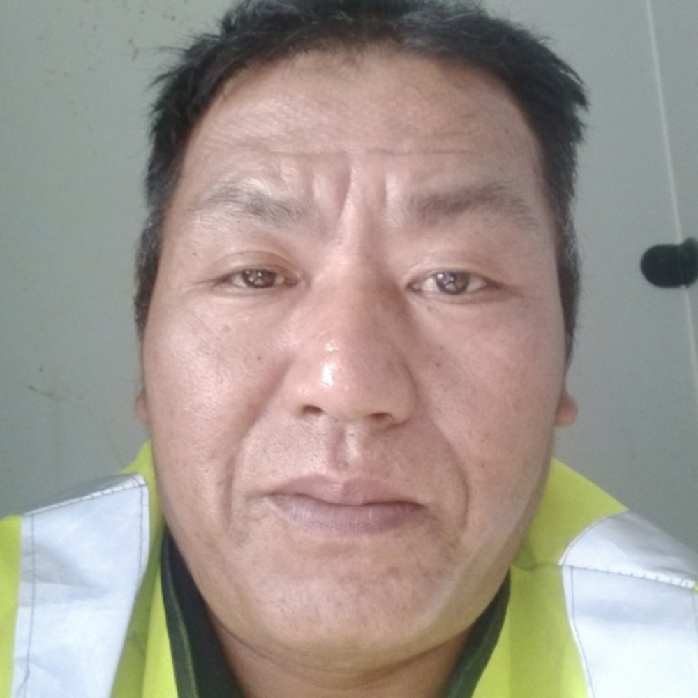 卜拉韦果果的照片