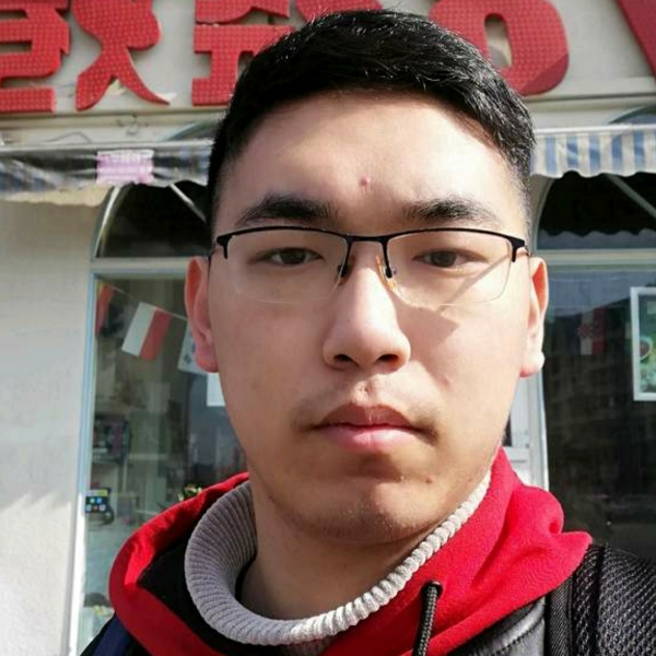 飞行的奶瓶的照片