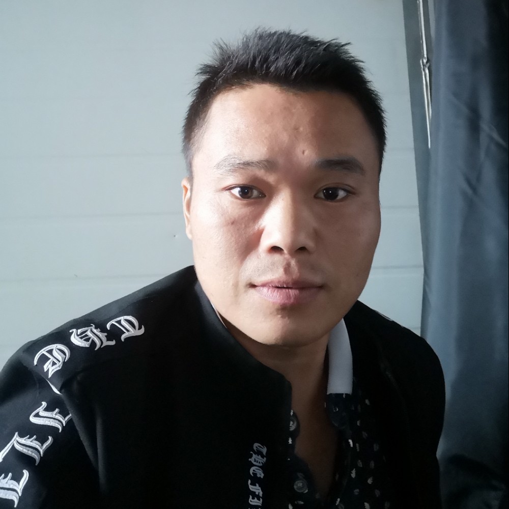 烂漫迎石头的照片
