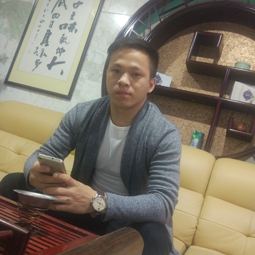 邻居大叔的照片