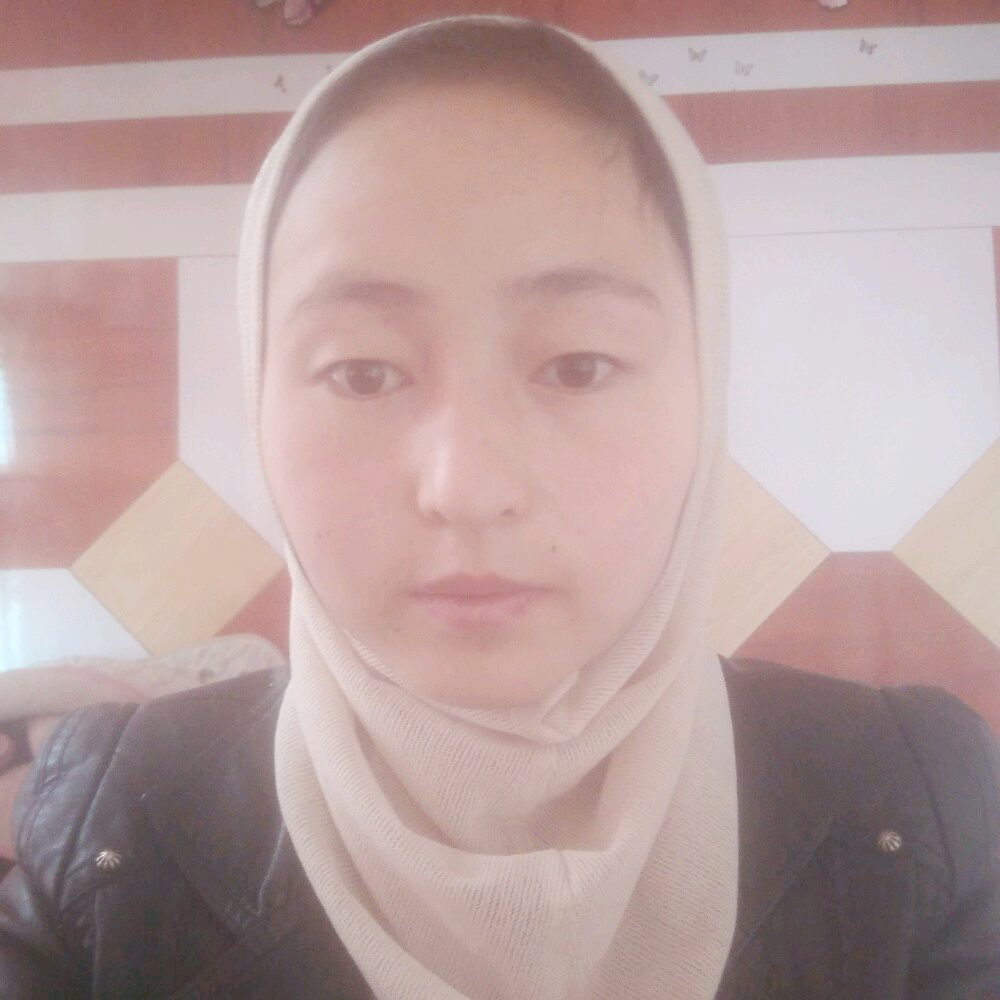 路人漫步勤劳的照片