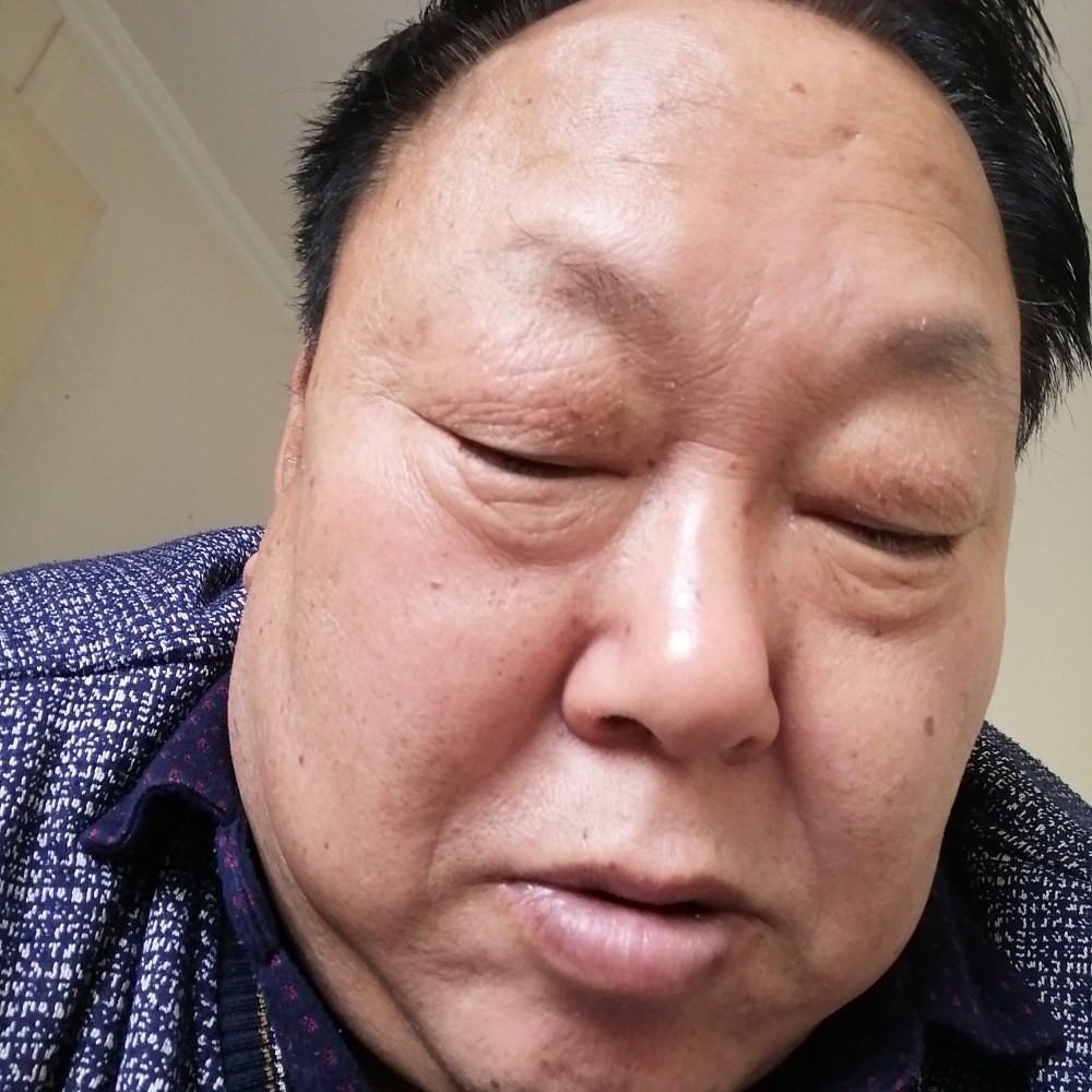 店员活泼的照片