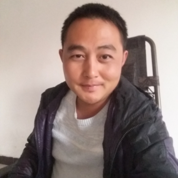 握拳宝宝的照片