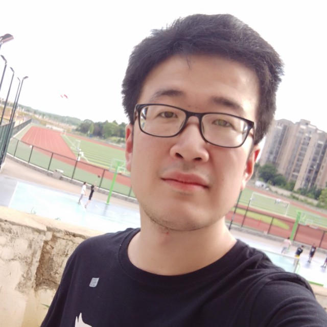 饱满心锁的照片