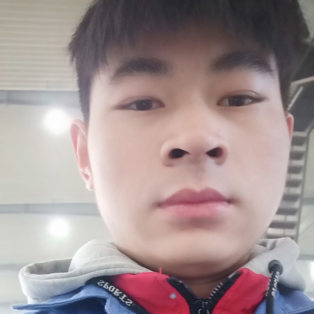 单薄霓裳的照片