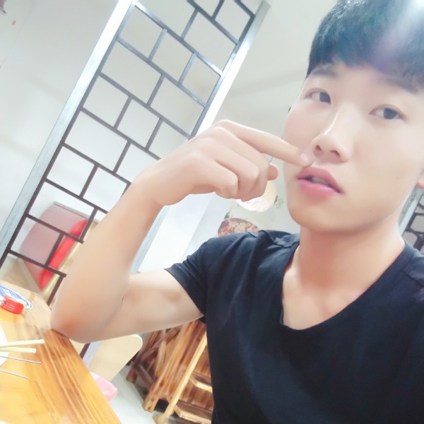儒雅小伙的照片