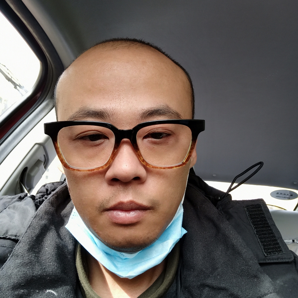 大侠等待的照片