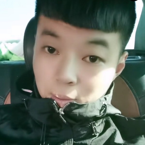 忧虑爱小虾米的照片