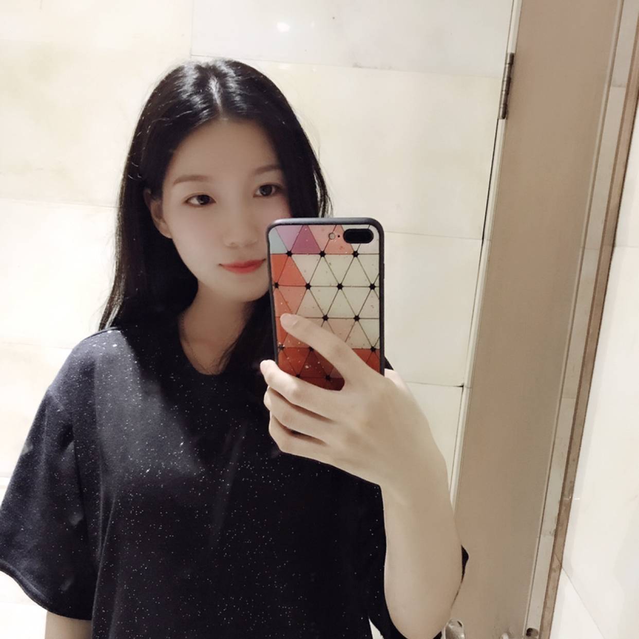 洛尘方含蓄的照片