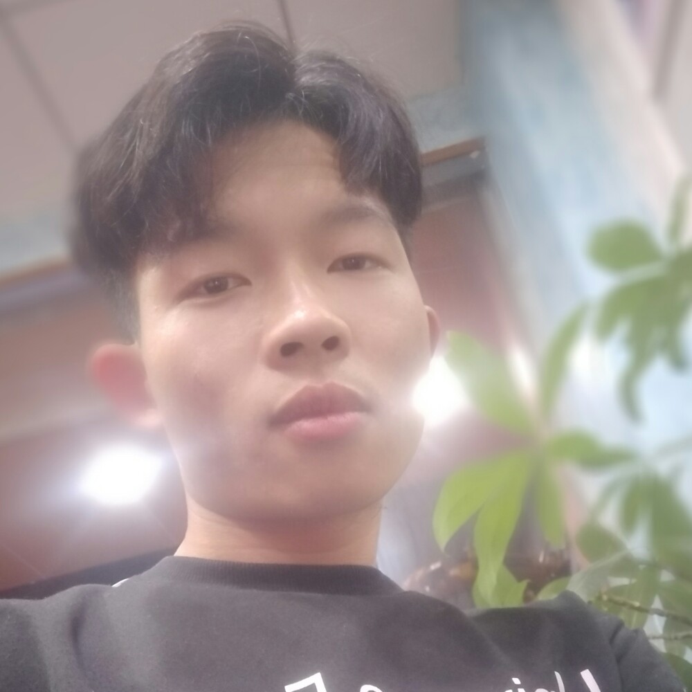 那个她何时出现的照片