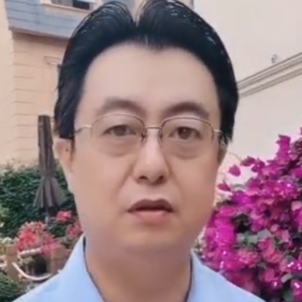 陈本演的照片