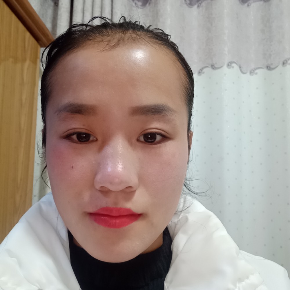 精明倾心自行车的照片