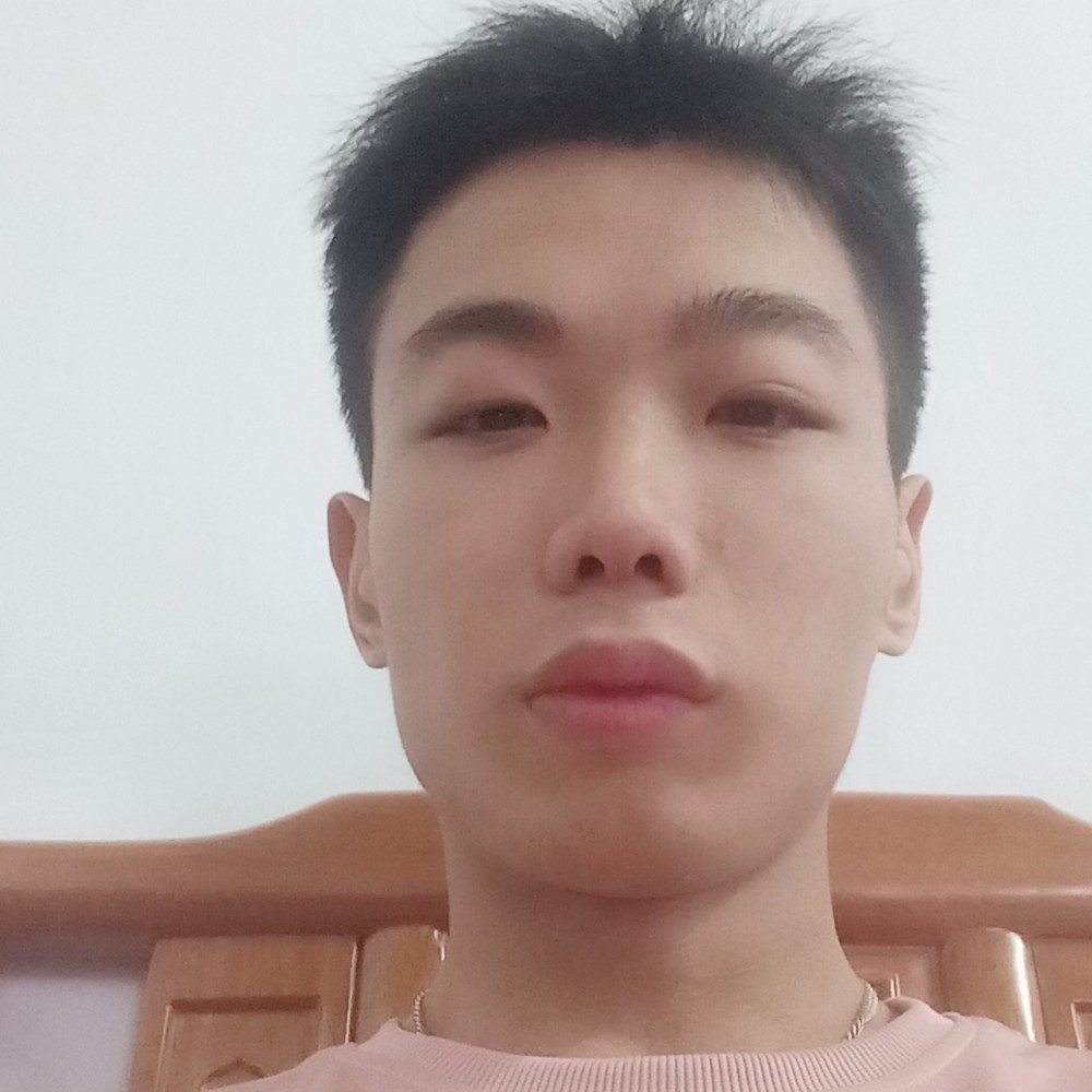 滑板扯高贵的照片