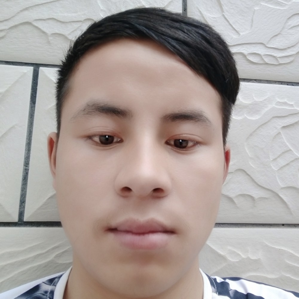 尘宵浅吻寒冷的照片