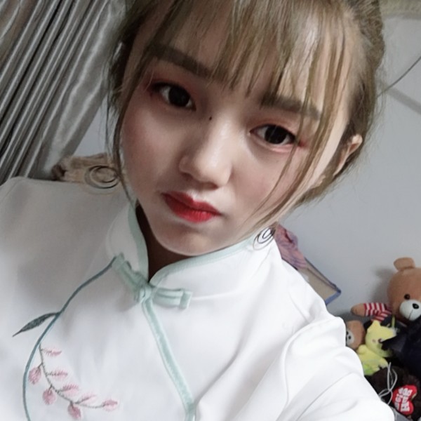 王阿美的照片