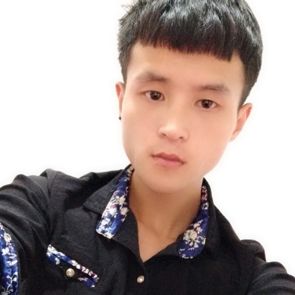 微笑明媚的照片