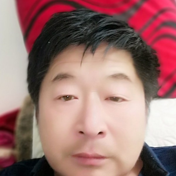 特步男神的照片