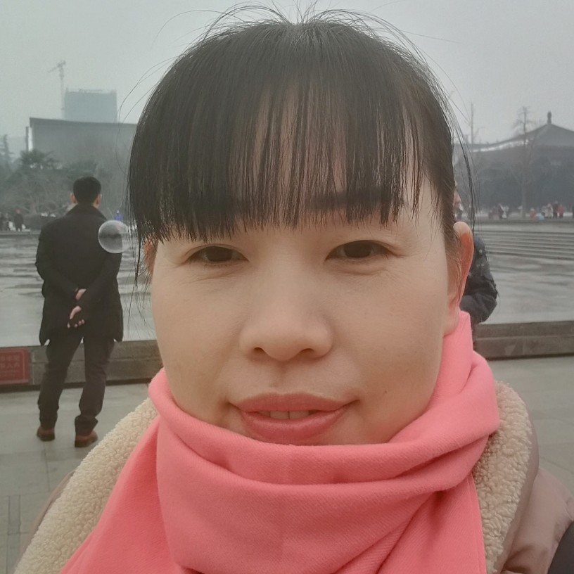 光亮戒指的照片