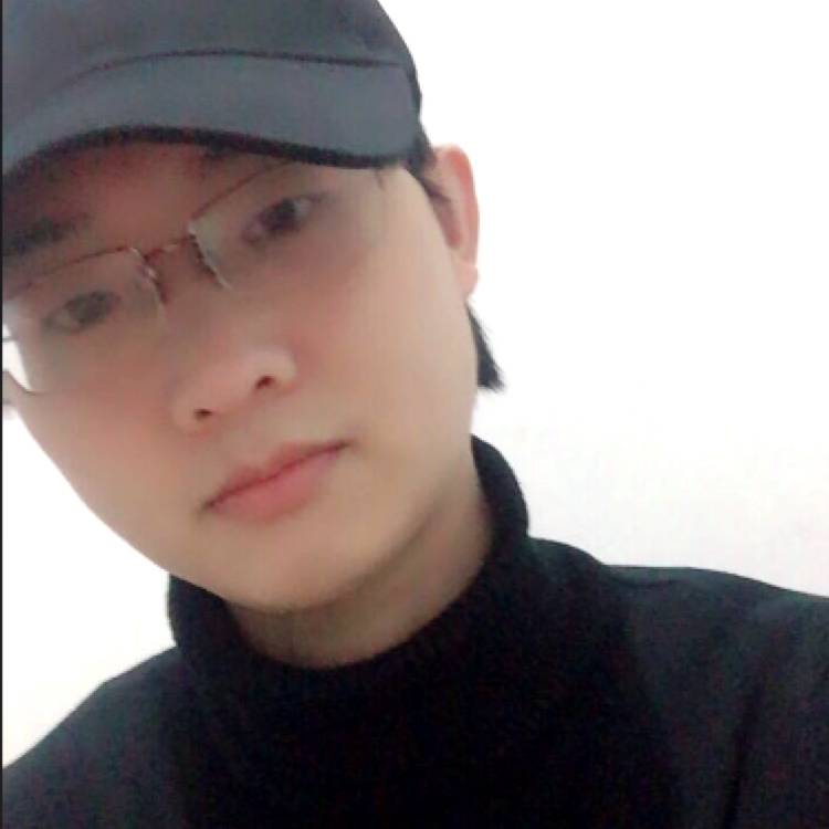 偷吃的猫的照片