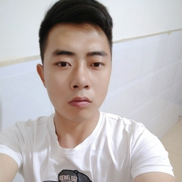 张.锐的照片
