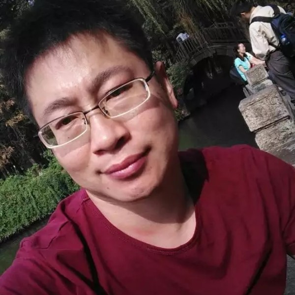 碧蓝的大海的照片