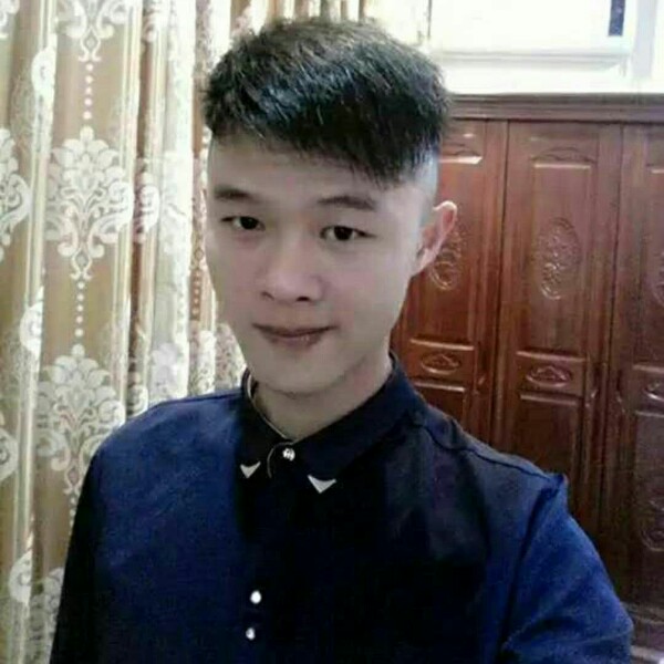 沉默寡言。的照片