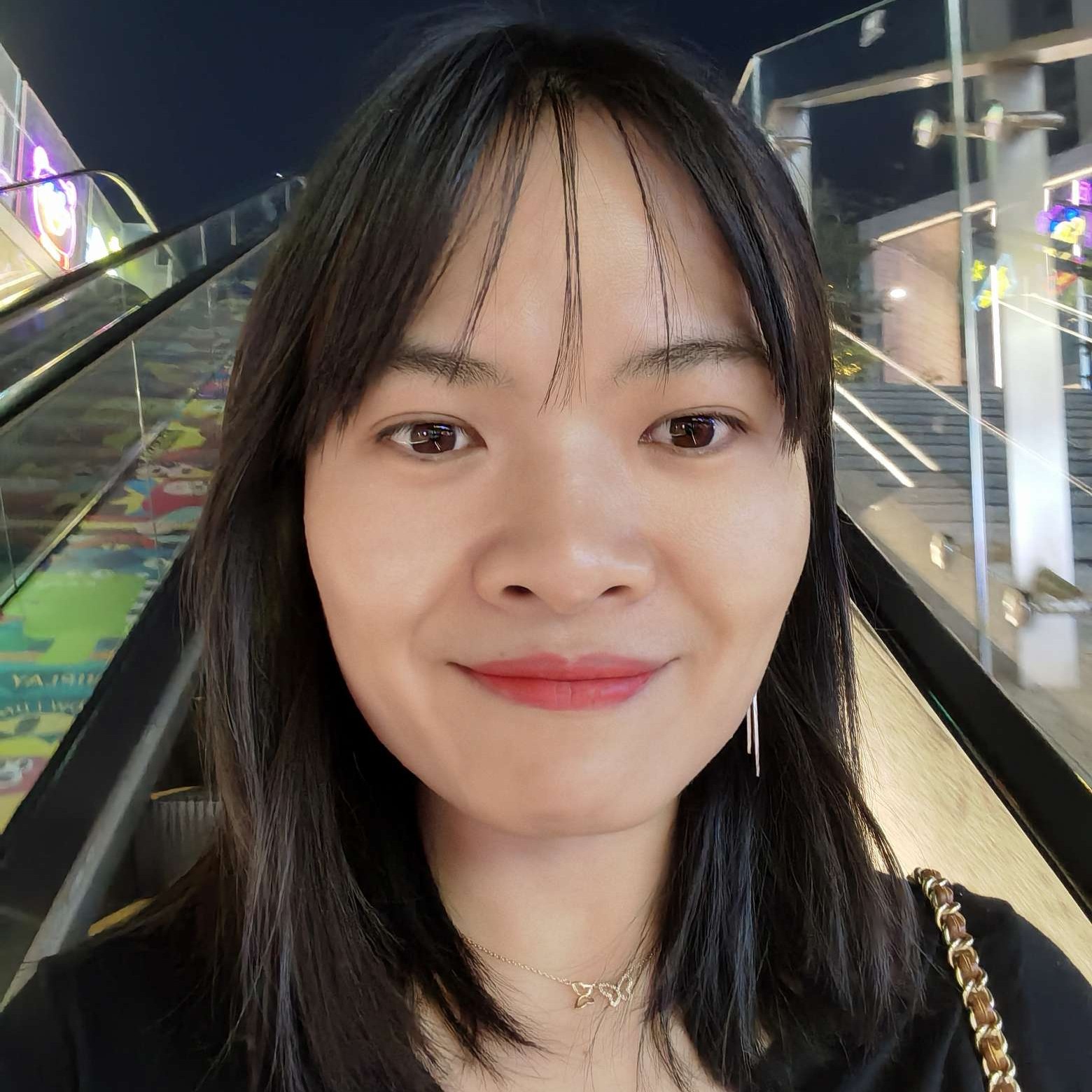 橘子笑英勇的照片