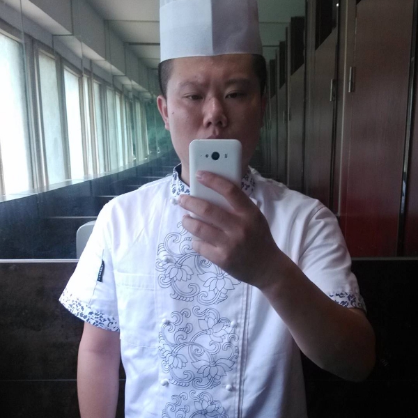 懦弱漫步魔镜的照片