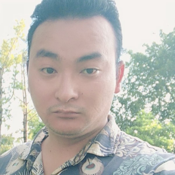 锦诚军的照片