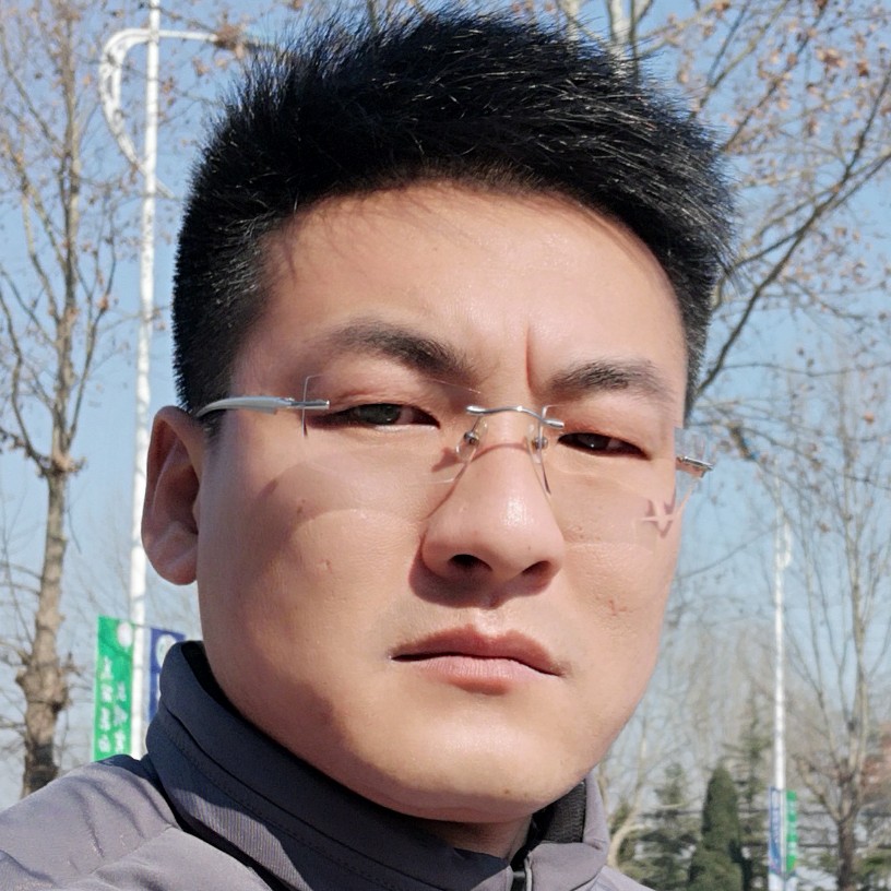 彅彅啴啴一個亾的照片