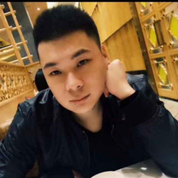 冷眸故意的照片
