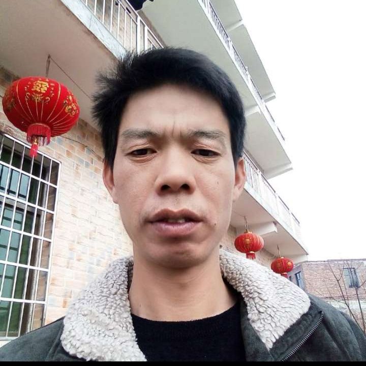 小岸的照片
