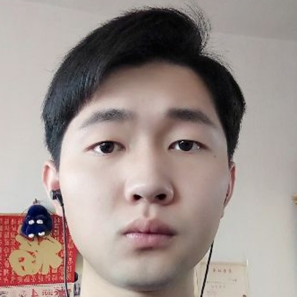董嗯哼的照片