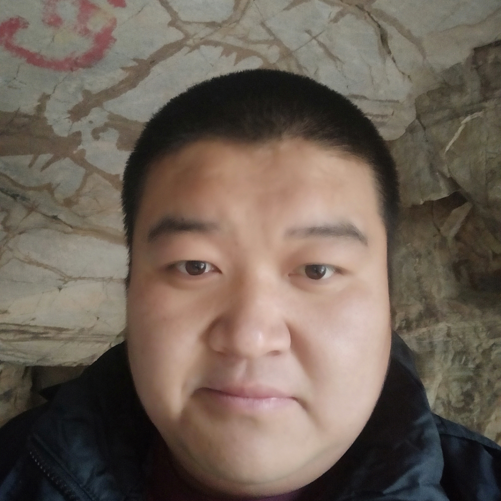 小岳亮的照片