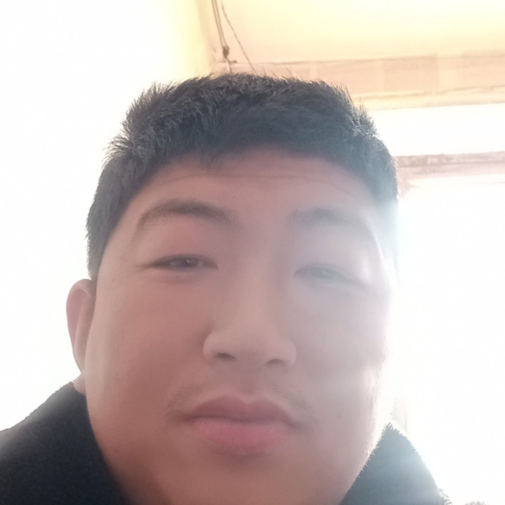 果汁挽手腼腆的照片