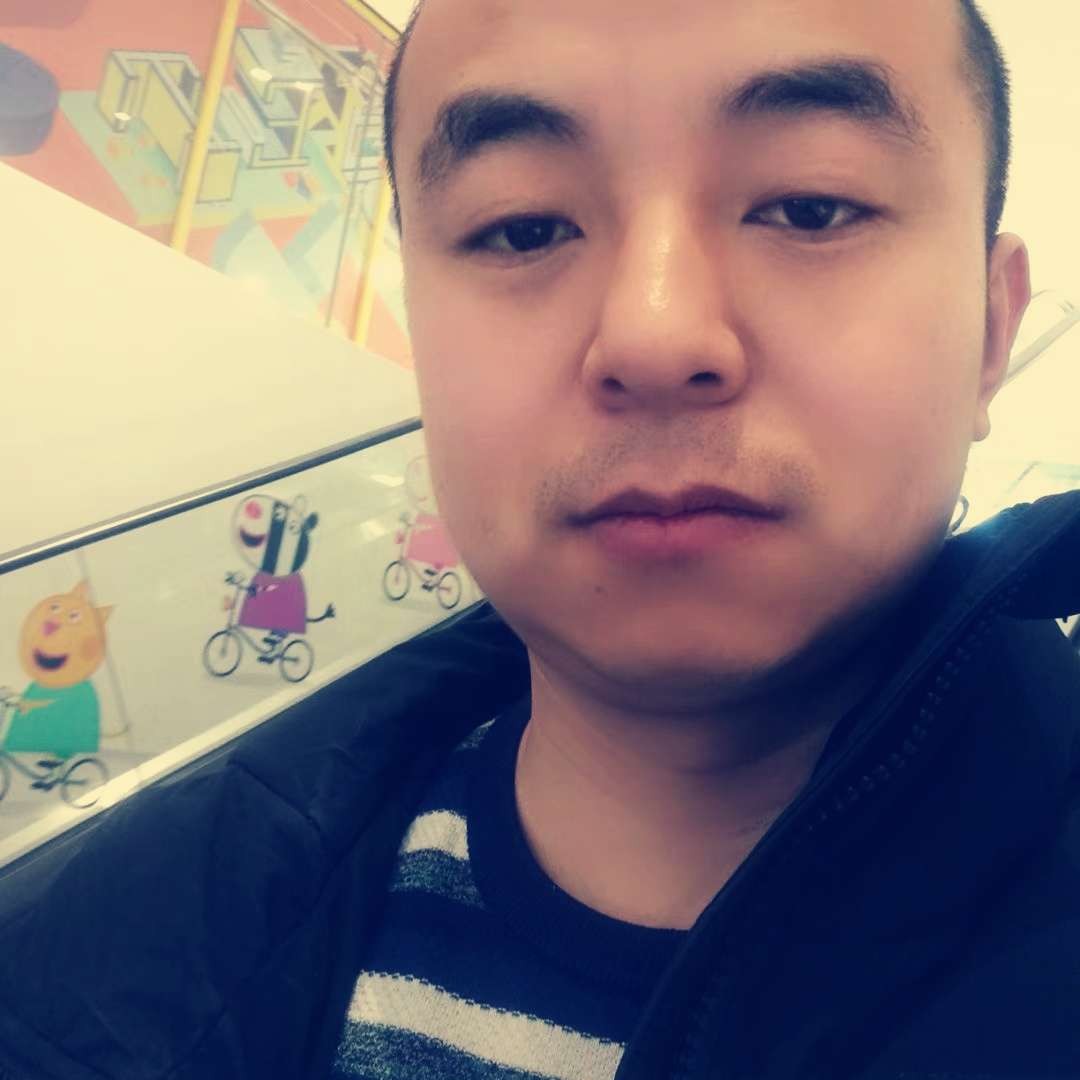 明亮深拥鞋垫的照片