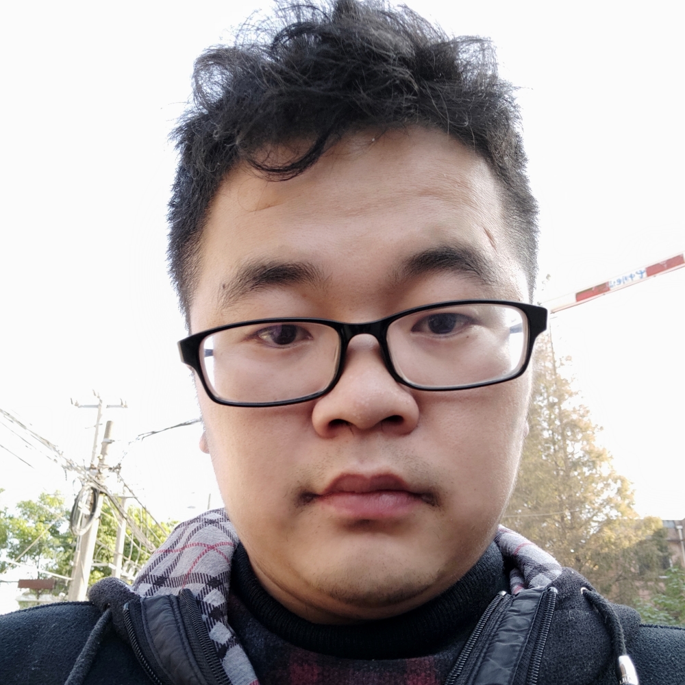 热狗踢欣喜的照片